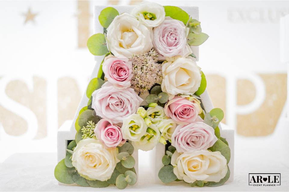 Lettera floreale