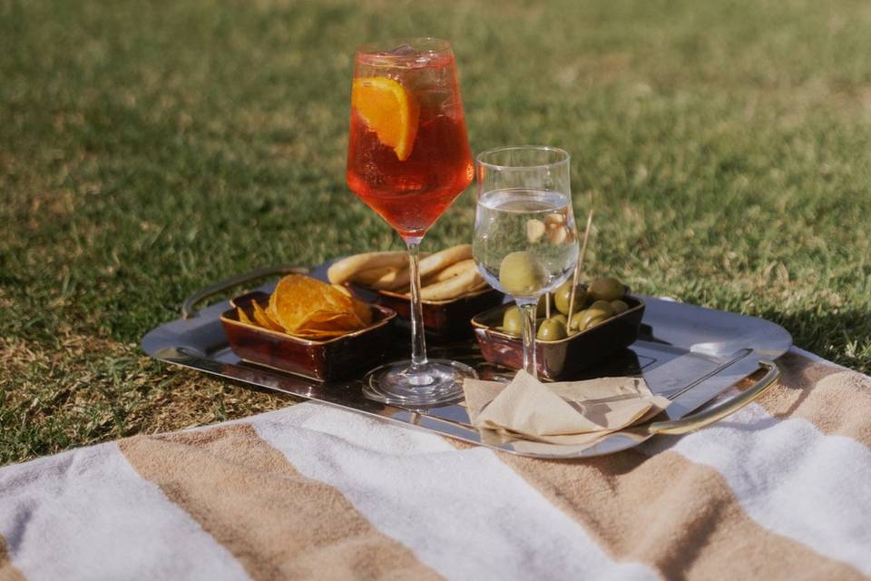 Aperitivo bordo piscina