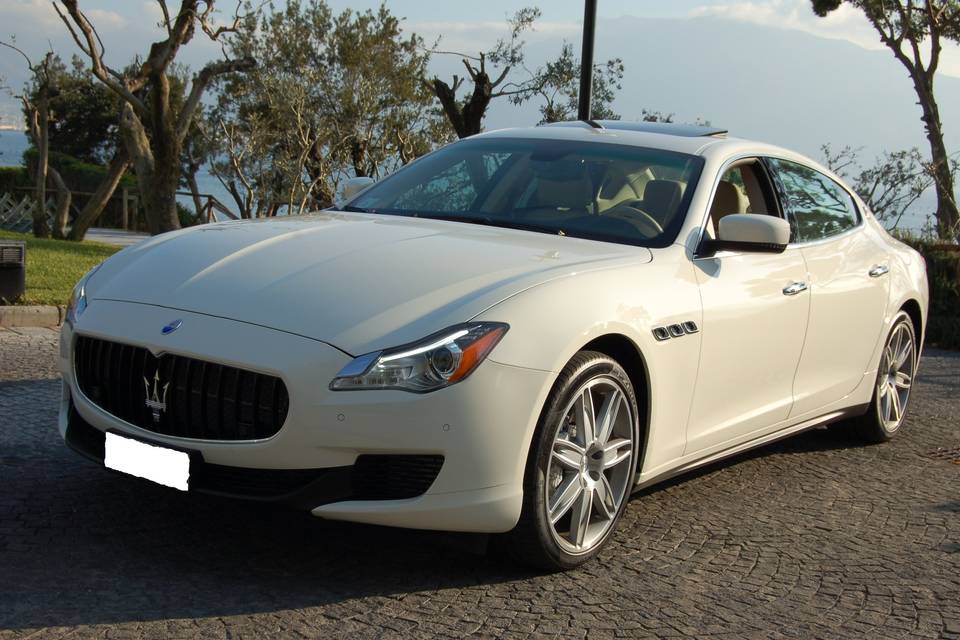 Maserati Quattroporte Bianco