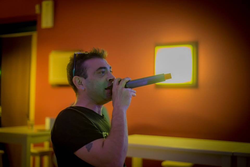 Alessandro, karaokista