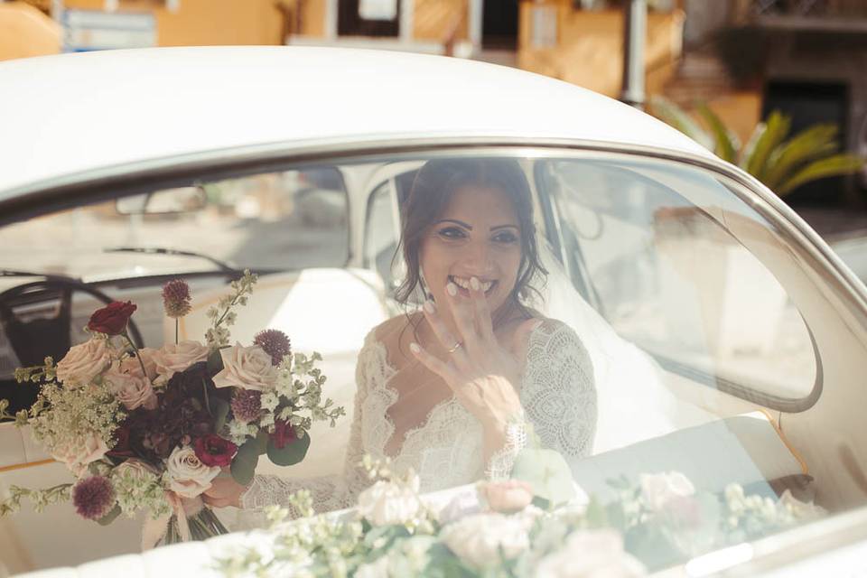 Bride & Her Bouquet