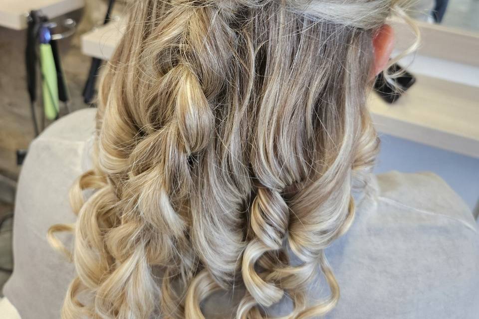 Treccia con boccoli