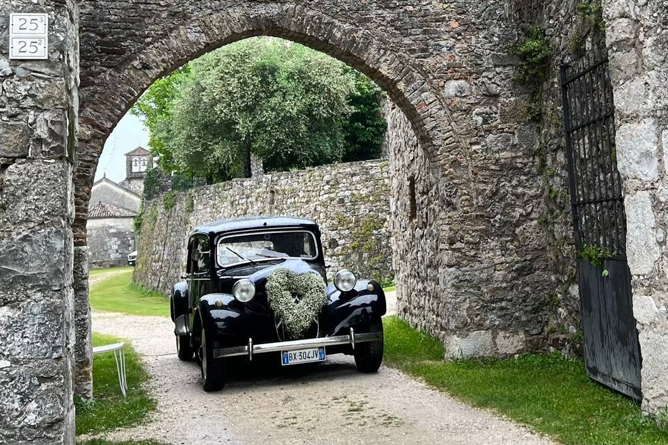 Citroen Traction Avant nera