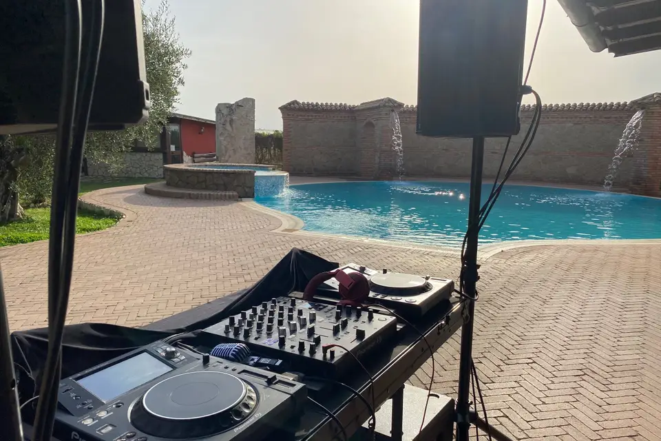 Rental For Pro Dj - Consulta la disponibilità e i prezzi