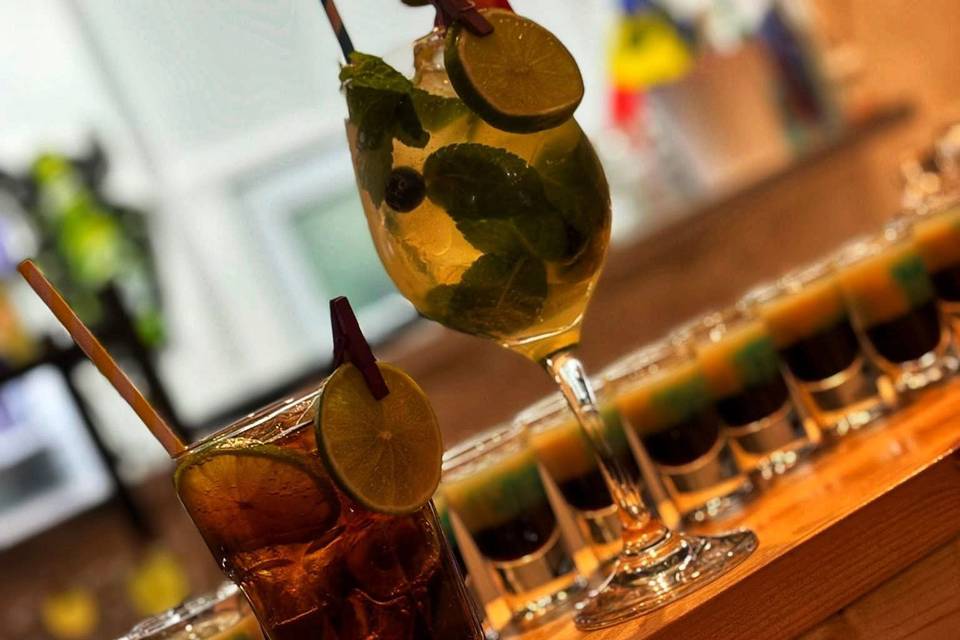 Cocktail bar