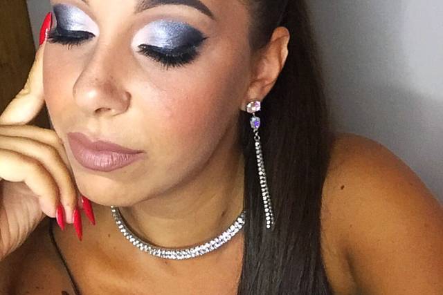 Self make-up