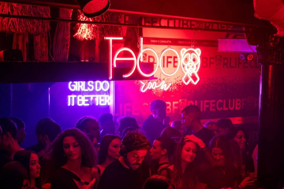 DJ Set - Evento in discoteca