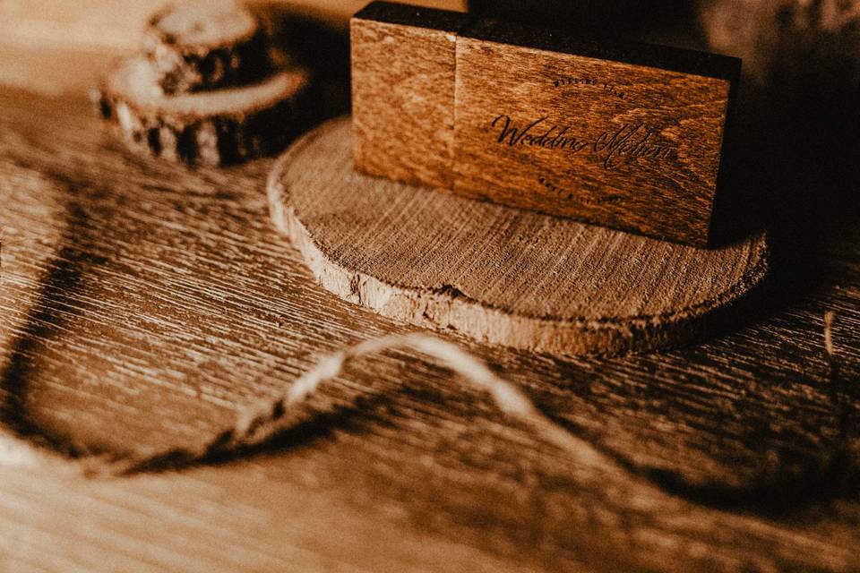 Wooden Box + USB Key