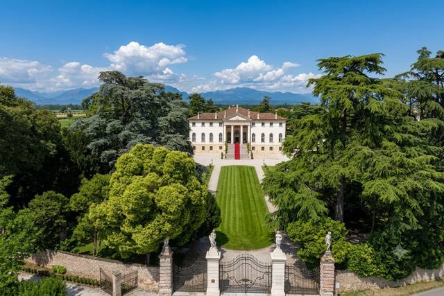 Villa Corner della Regina