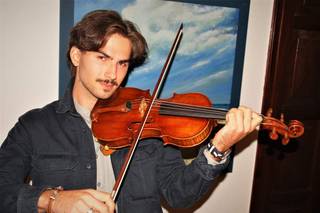 Mik Violin