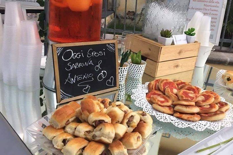 Aperitivo fuori chiesa matrimo