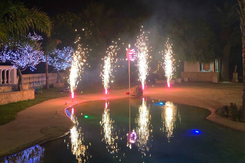 Fontane e cuore bordo piscina