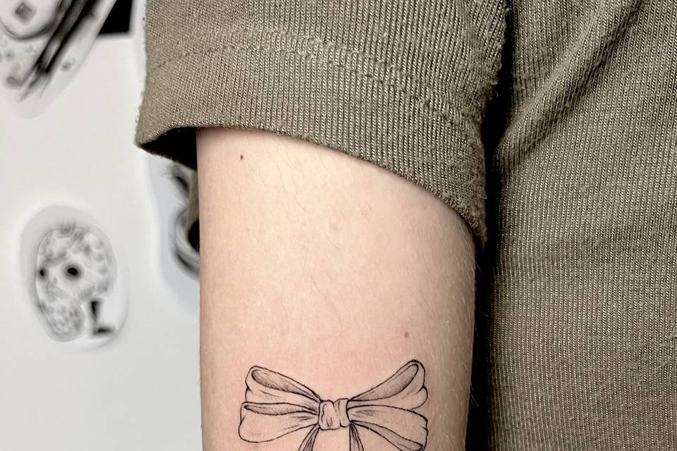 Fiocchetto fine Line