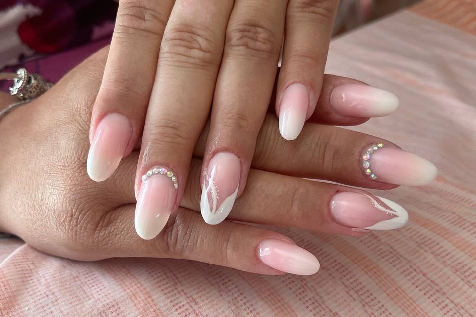 Baby boomer con nail art