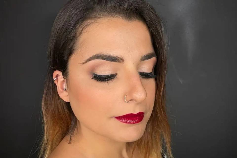 Make-up rotondo dai toni rosa