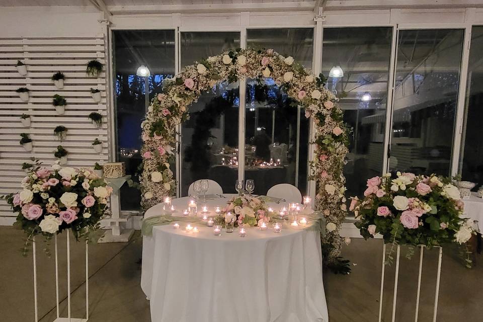 Tavolo sposi romantico