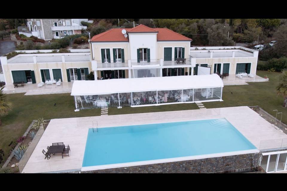 Drone Villa Dendi