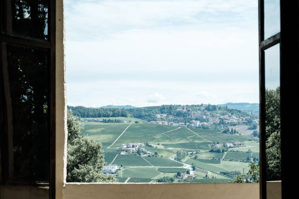 Le Langhe viste da una suite