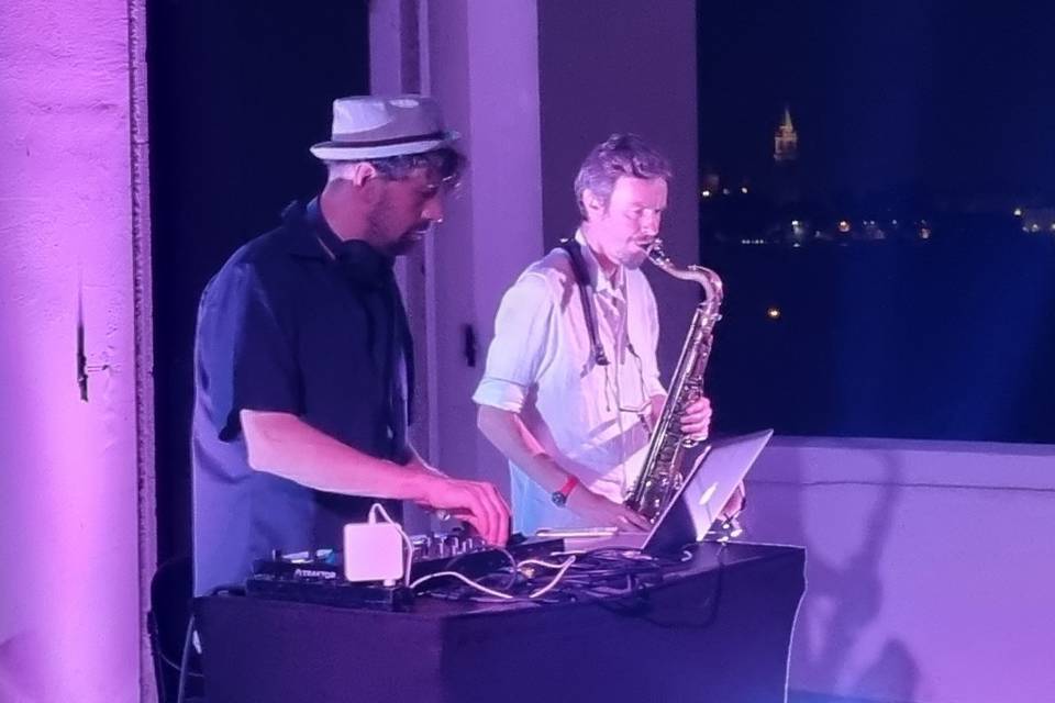 Sax & dj