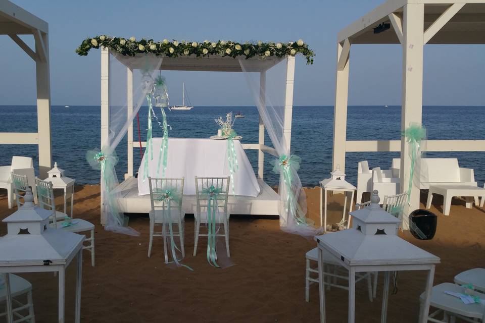 Gazebo in spiaggia