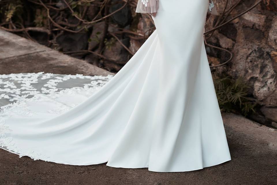 Nikki di maggie sottero