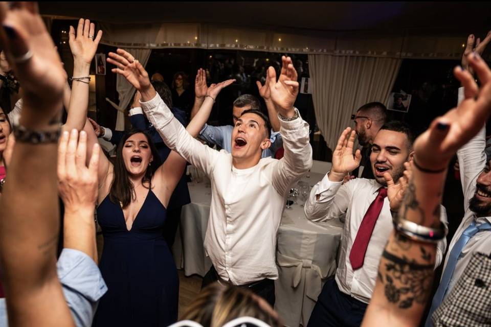 Dj, matrimonio, cuneo