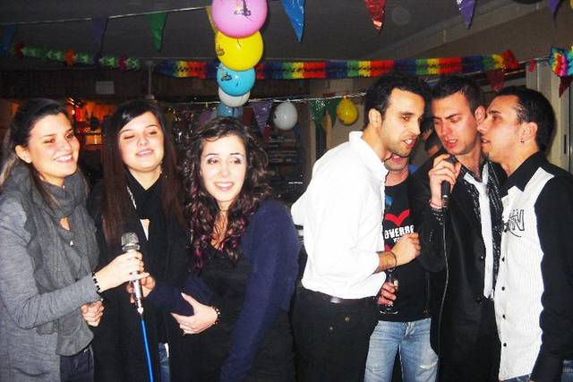 Karaoke e balli di gruppo