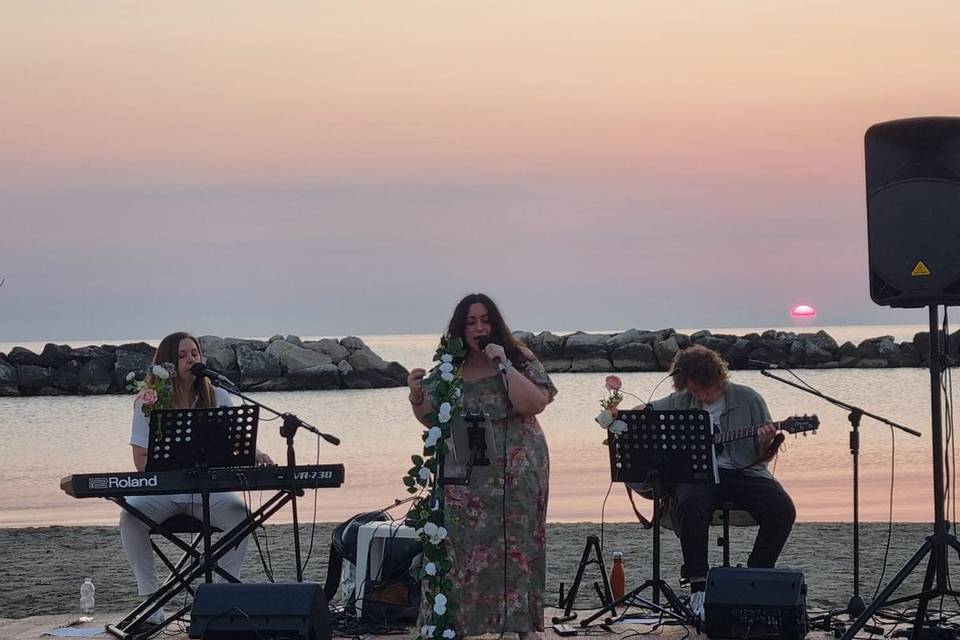 Ecate live all'alba