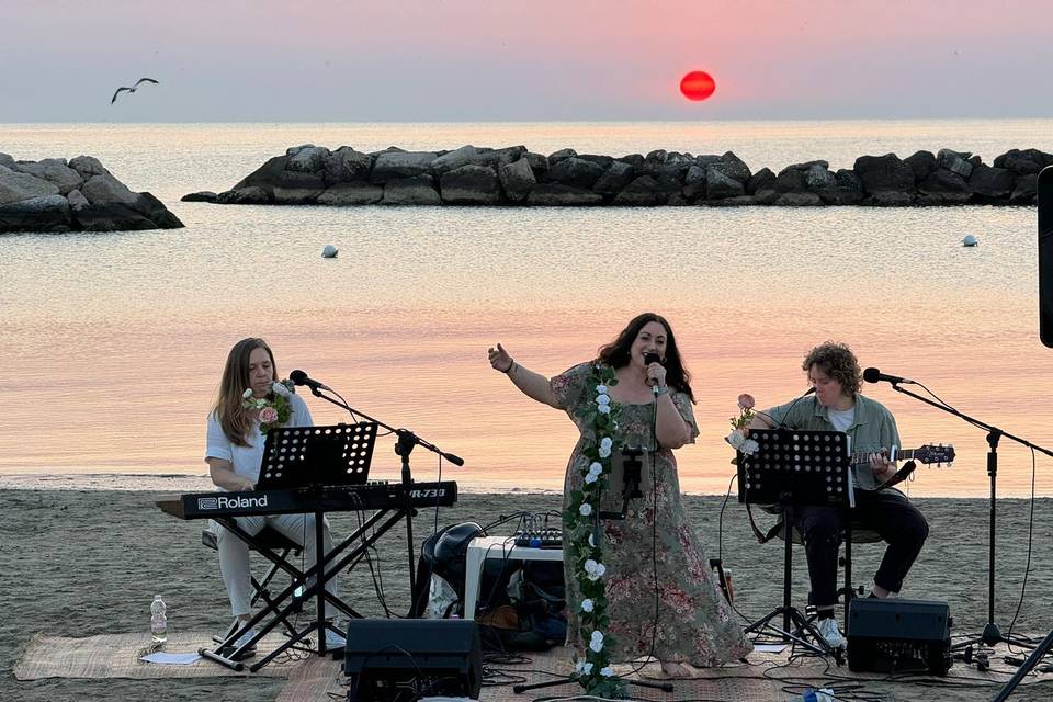 Ecate live all'alba