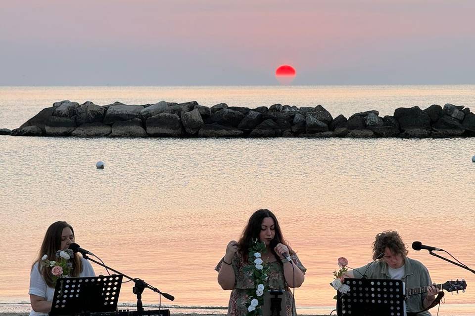 Ecate live all'alba