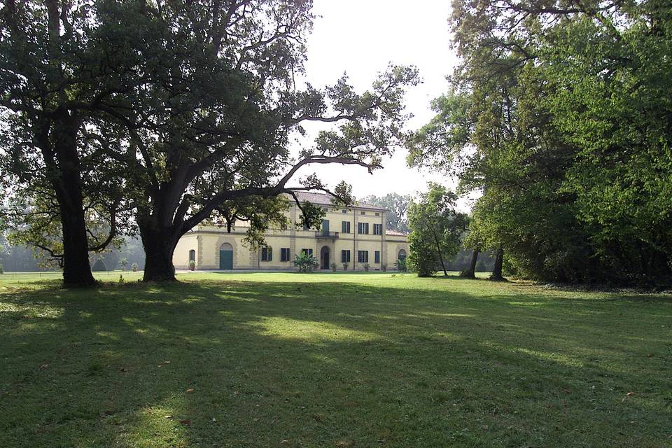 Villa Isolani