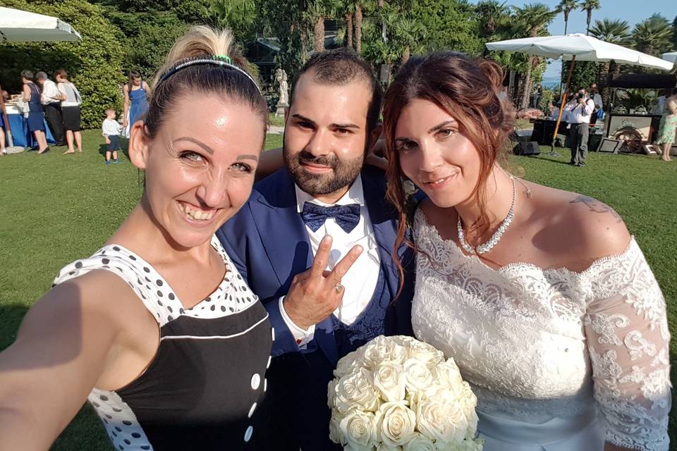 Sposa e invitate donne