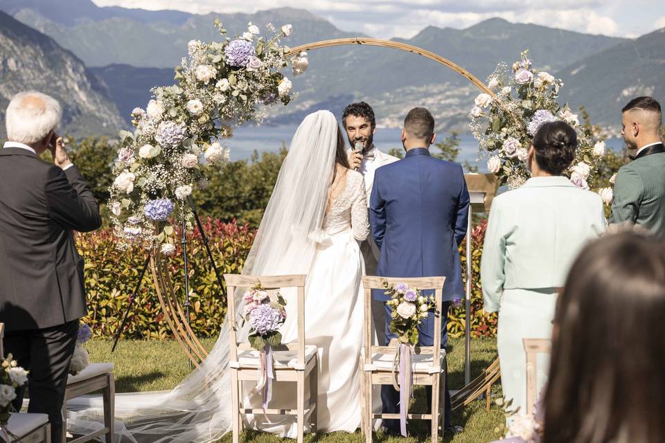Matrimonio lago-cerimonia