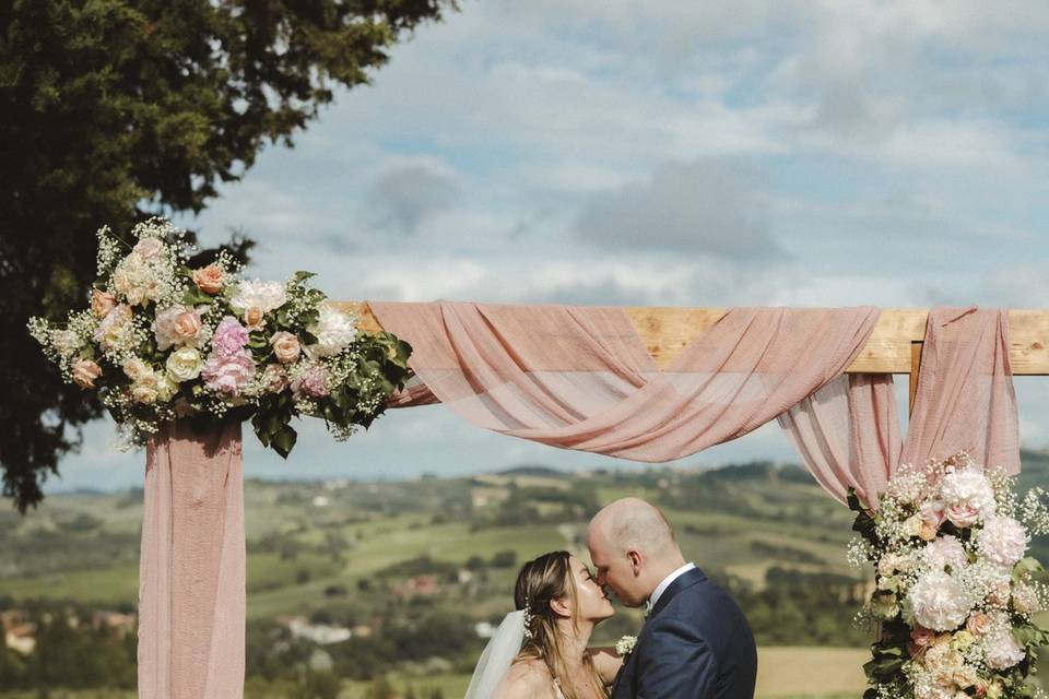 Gazebo rosa cerimonia