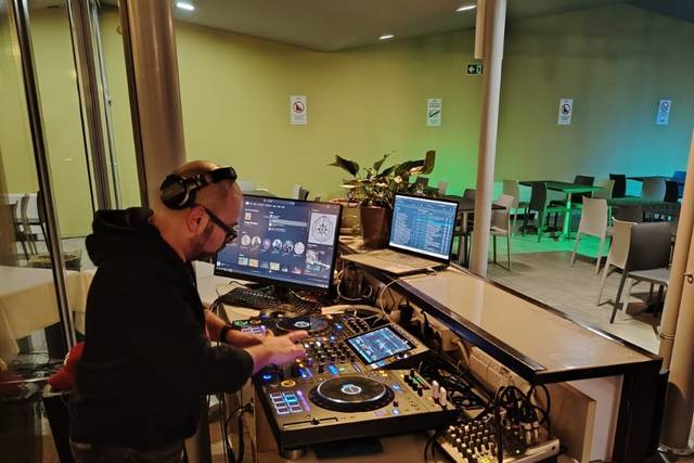 Alla consolle Ivan Dj
