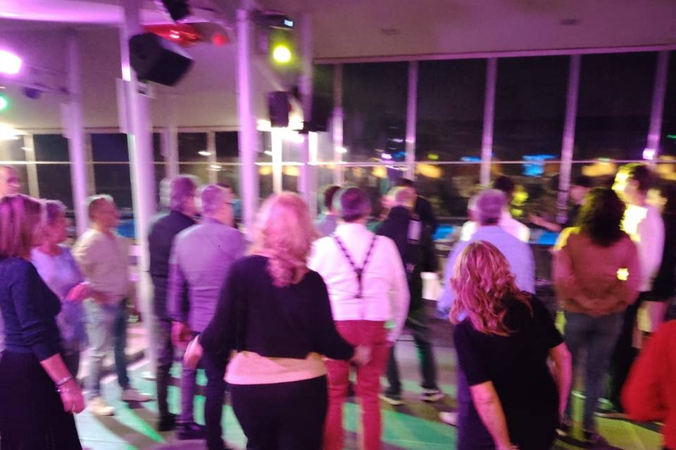 Si balla in pista