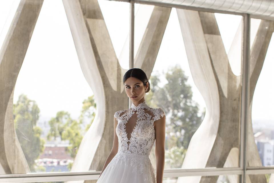 Pronovias Baker