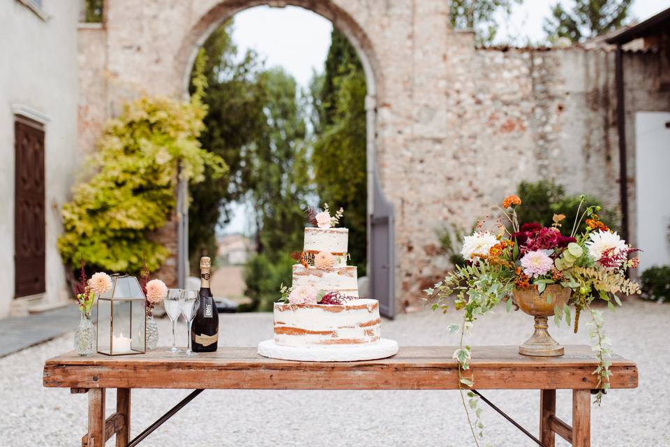 Wedding naked cake