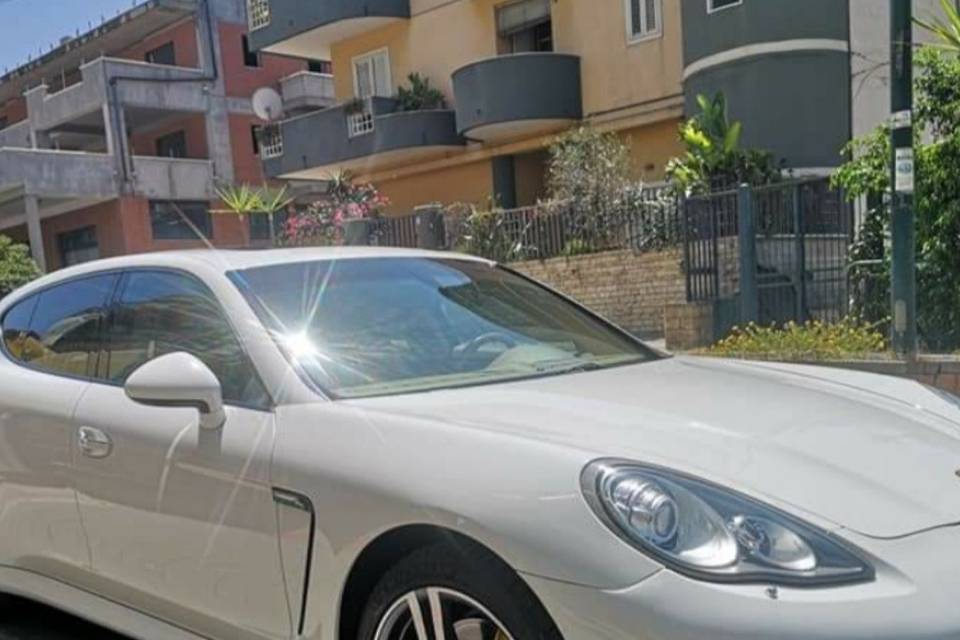 Porsche panamera bianco