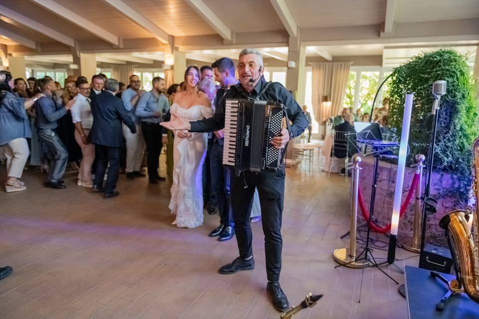 Ballo ospiti con fisarmonica