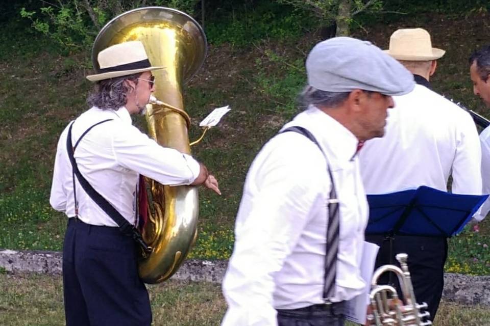 Trumpet walk