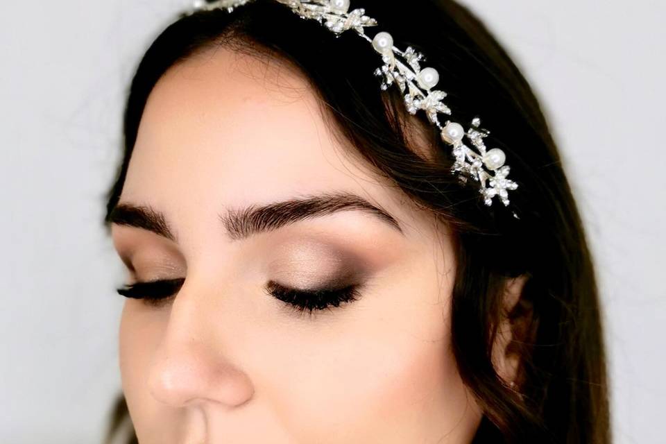 Soft Half cut crease