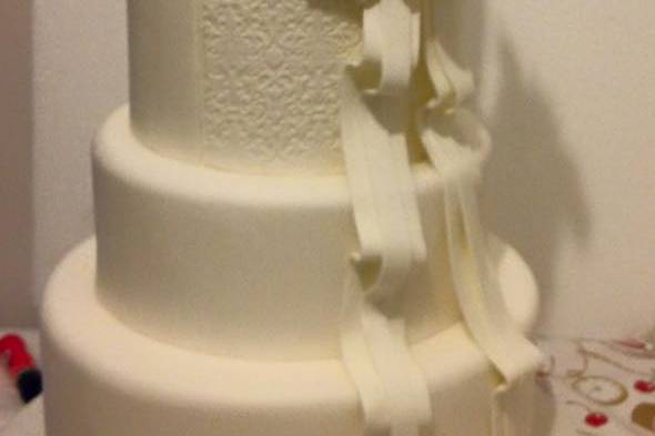 Poinsettia wedding cake