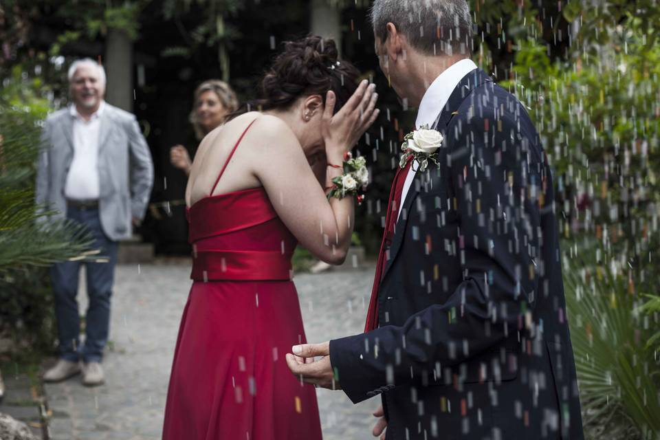 Confetti, colori e sorrisi