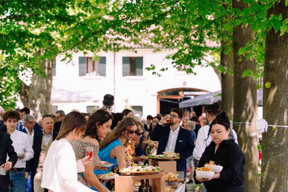 Aperitivo in viale