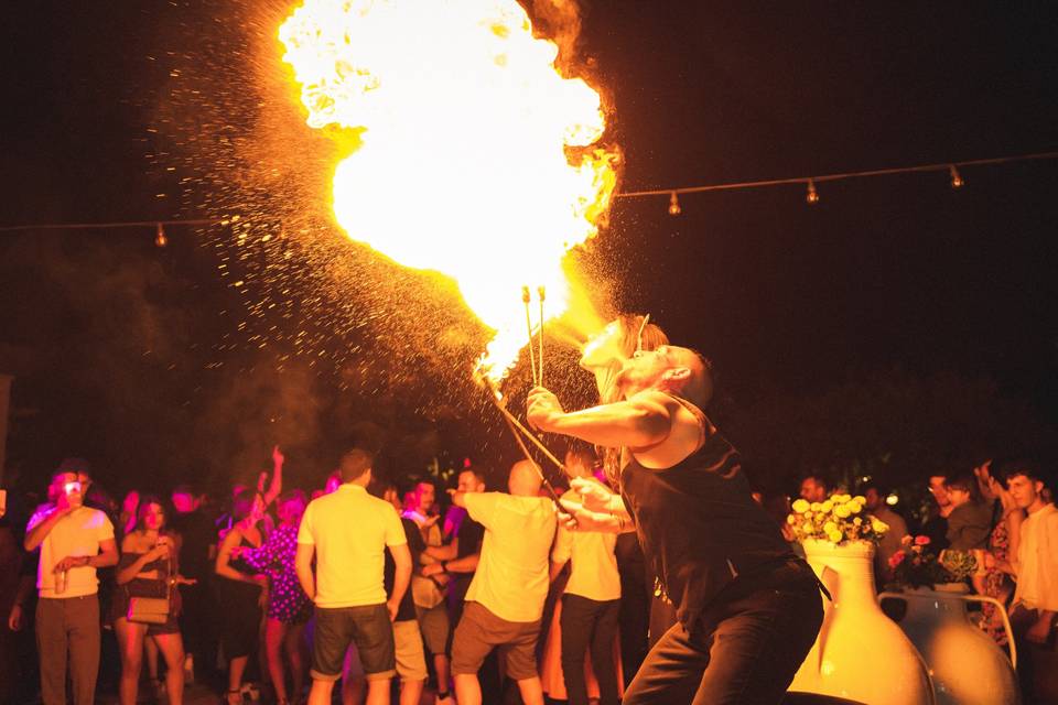 Mangiafuoco sputafuoco bari