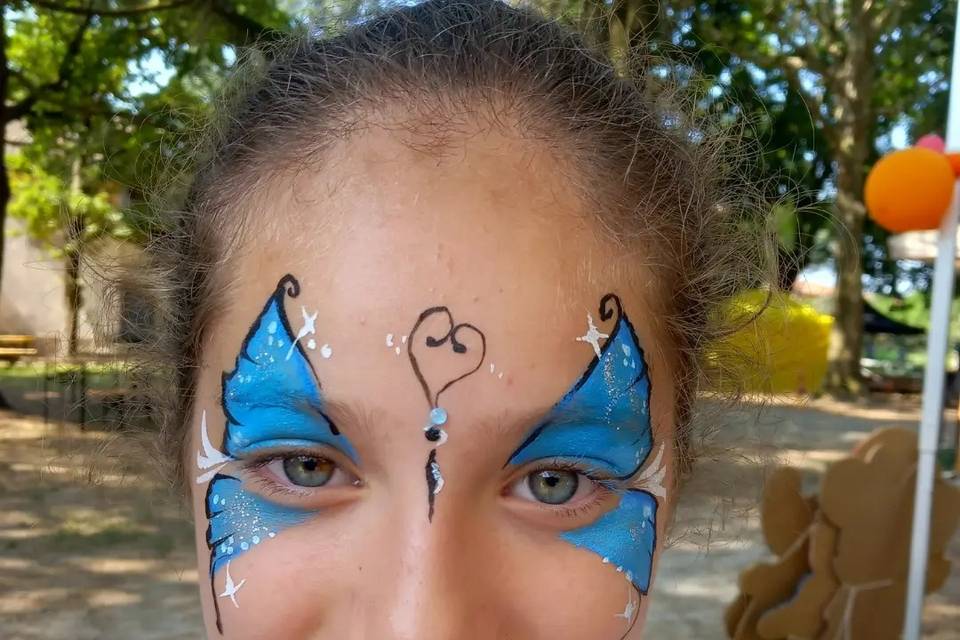 Trucco farfalla blu