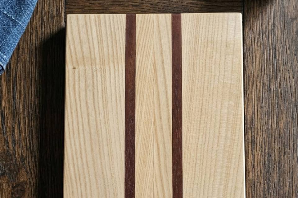 Tagliere in legno di mogano e