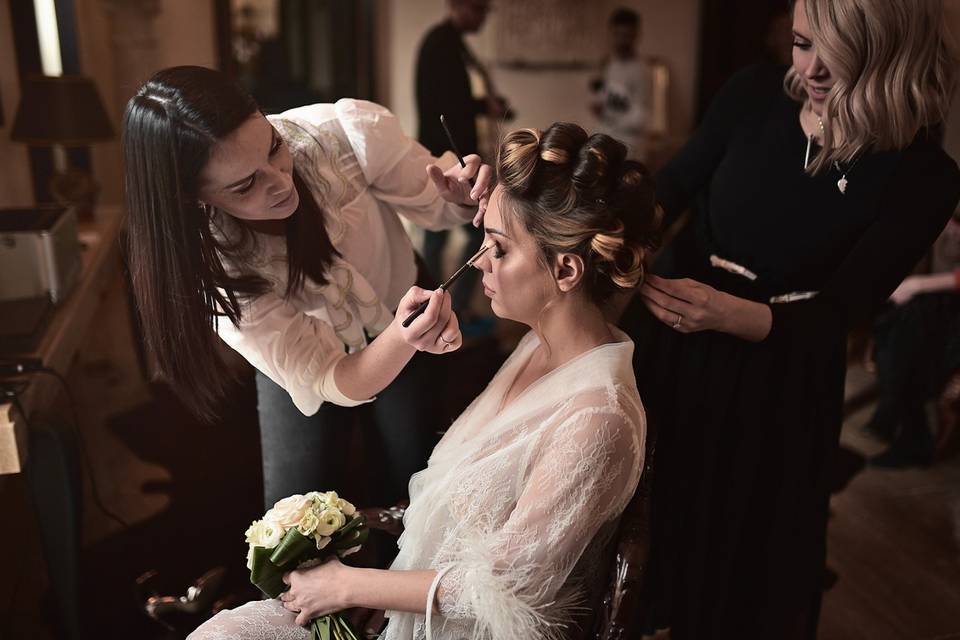 Anna Cais Bridal Stylist