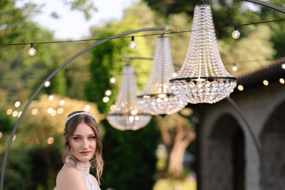Sposa con lampadari